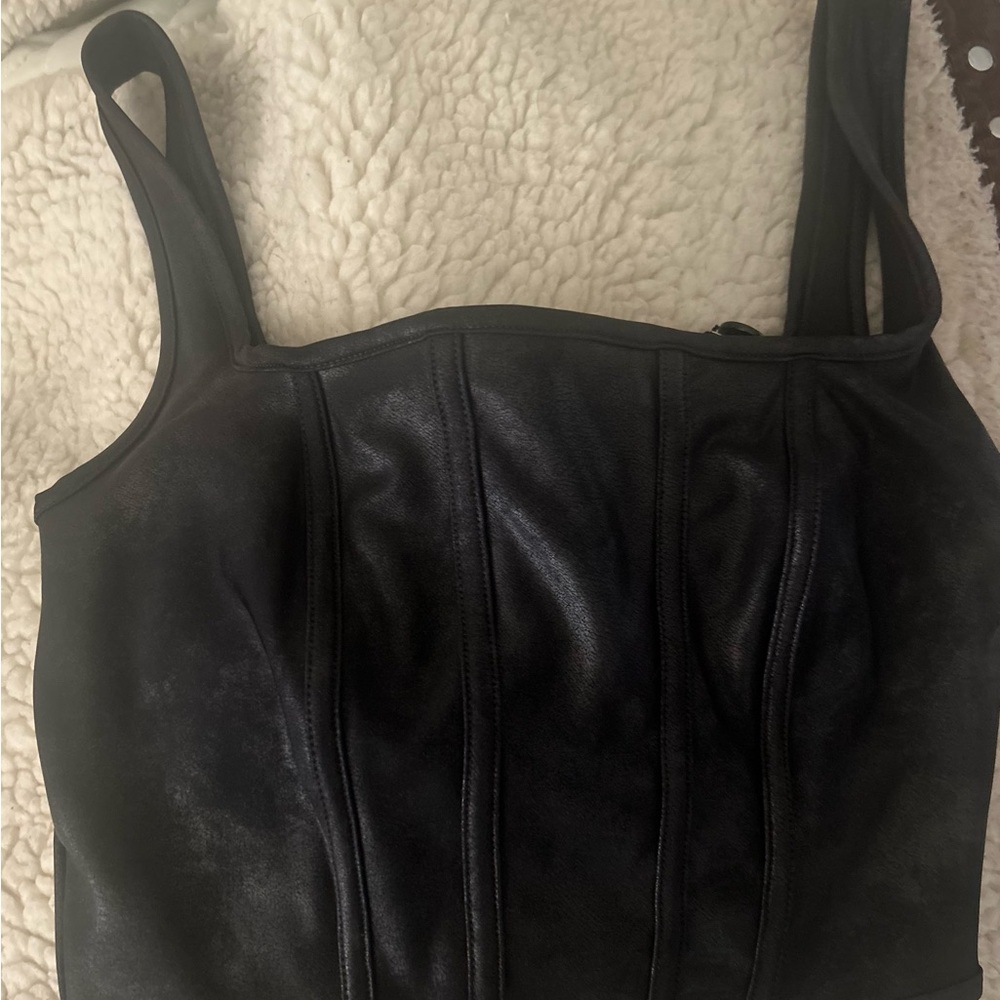 Gianni Bini Hunter Stretch Square Neck
Sleeveless Coated Corset Top